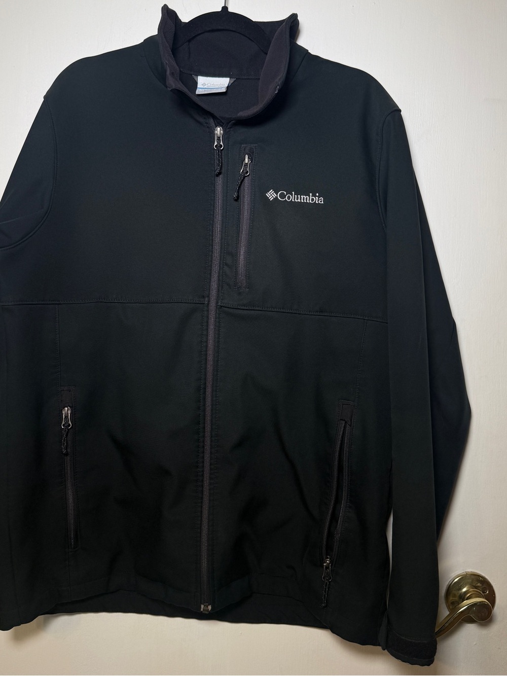 Columbia Men’s Black Softshell Jacket - Full Zip Large
